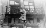 The Warsaw Ghetto Uprising - many people in order to avoid death in flames or at the hand of the tormentors, jumped out of the windows. (IPN)